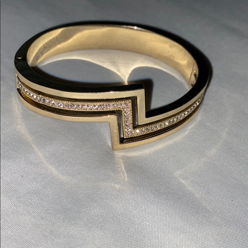 Women’s bracelet